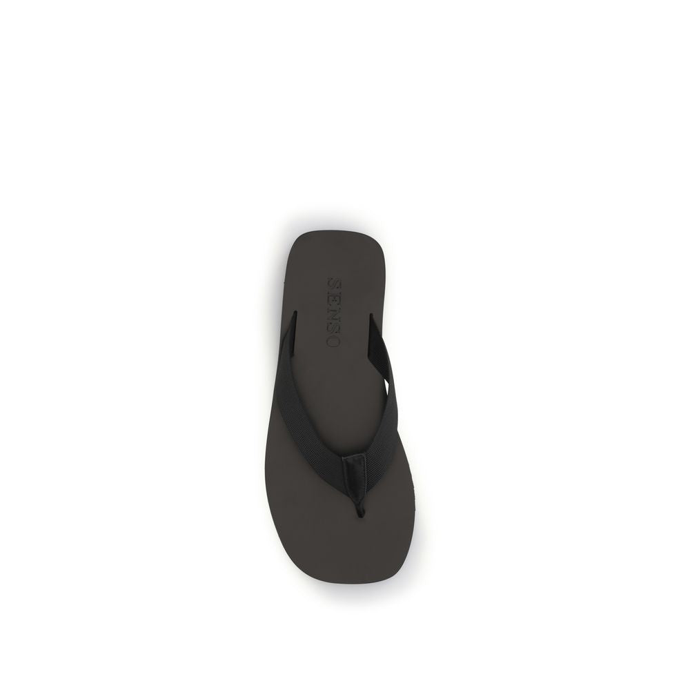 Black Rubber Flip-Flop Sandals