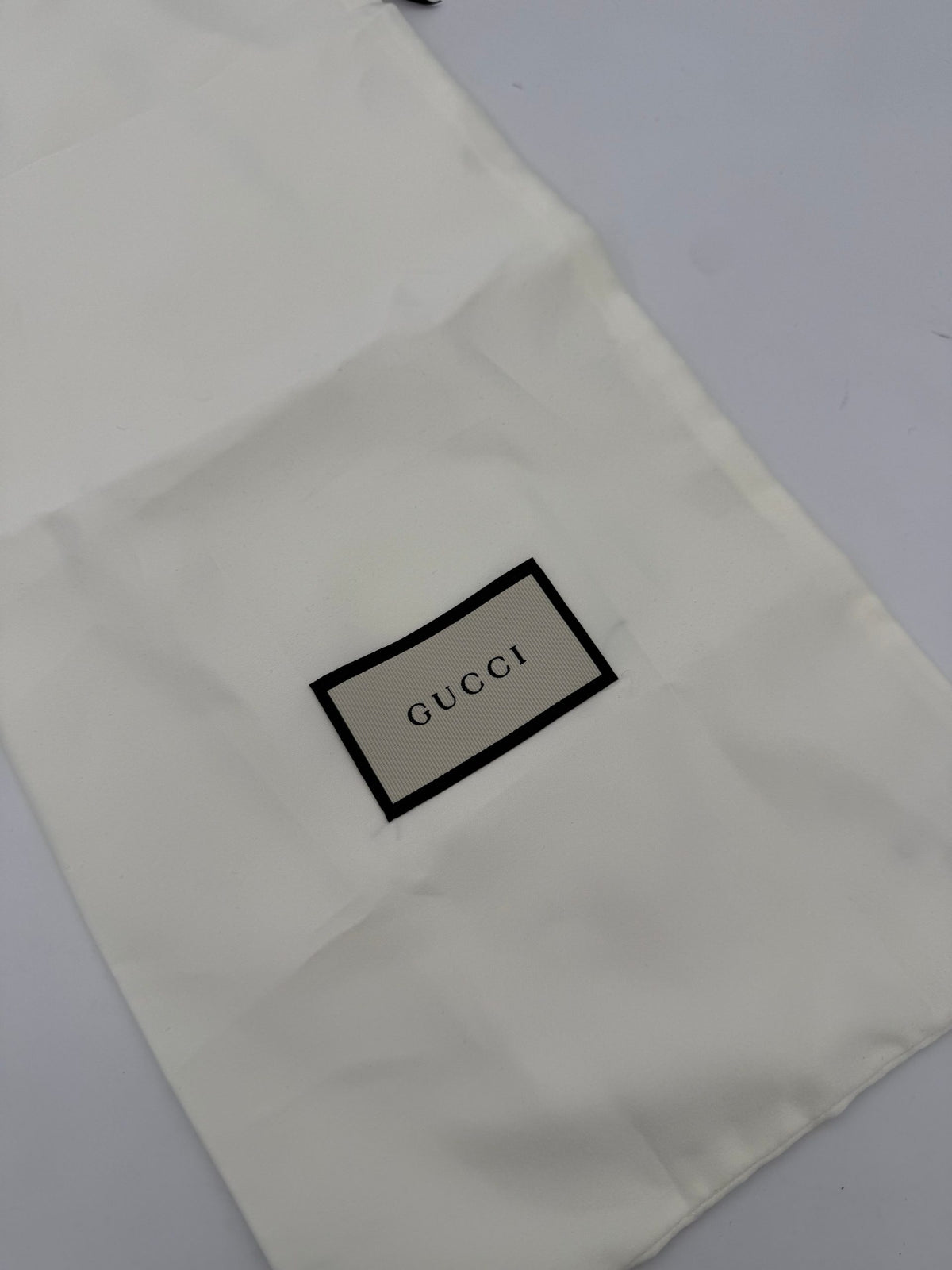 GUCCI Zip Black Front Logo Embossed Wallet