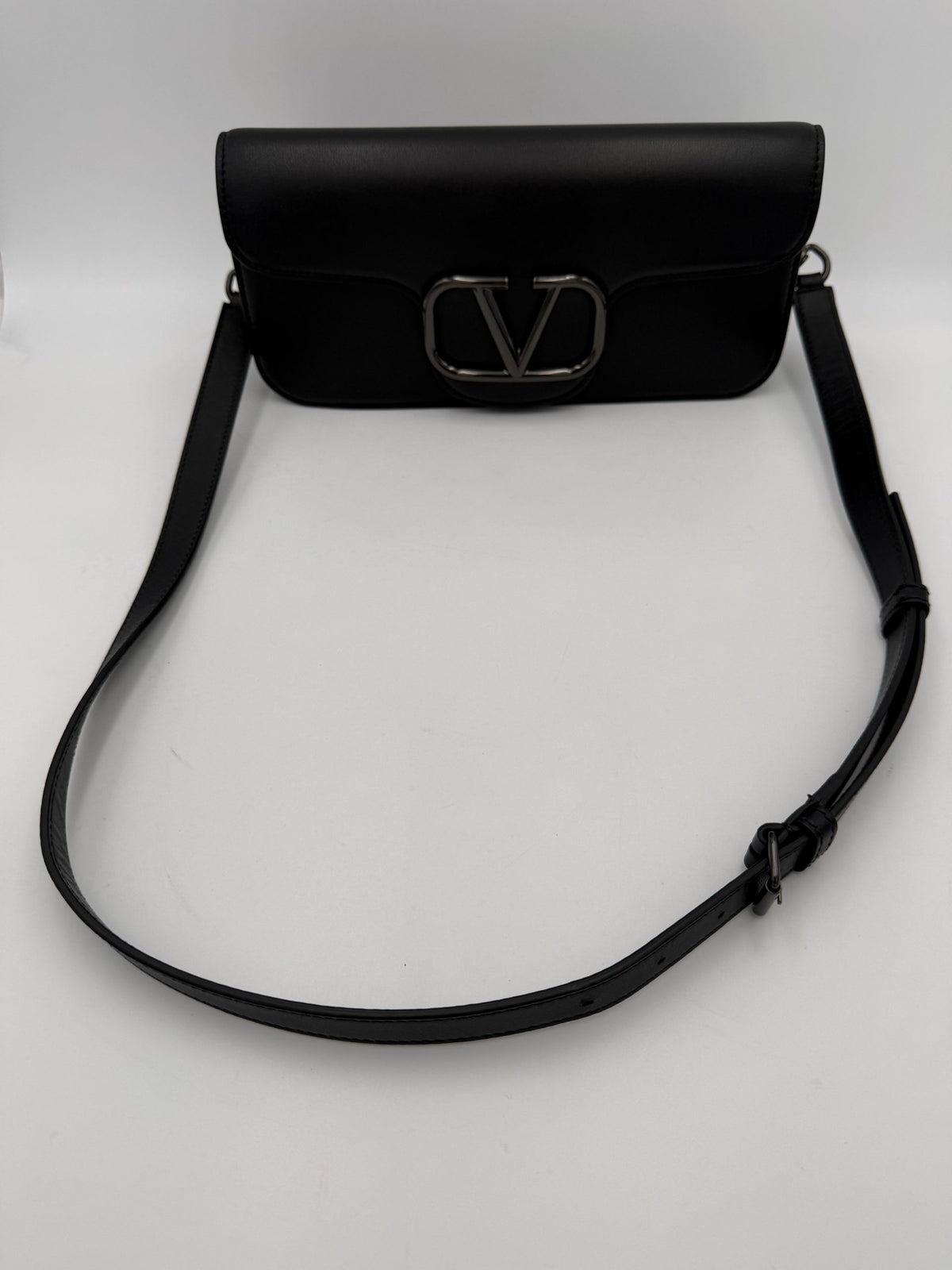 VALENTINO GARAVANI VLOGO Black Handbag