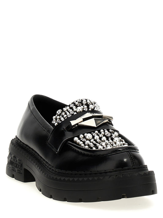 Mustat vasikannahkaiset slip-on-loaferit