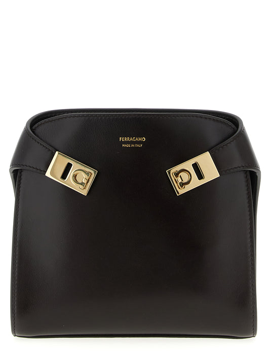 Ruskea vasikannahkainen crossbody-laukku