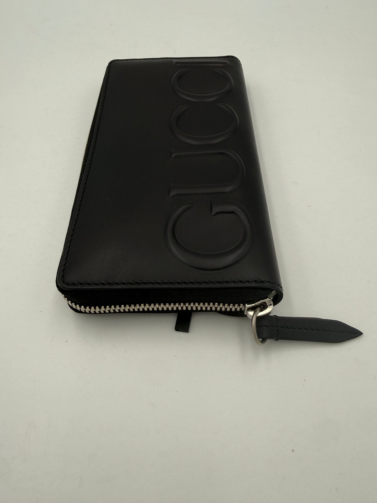 GUCCI Zip Black Front Logo Embossed Wallet