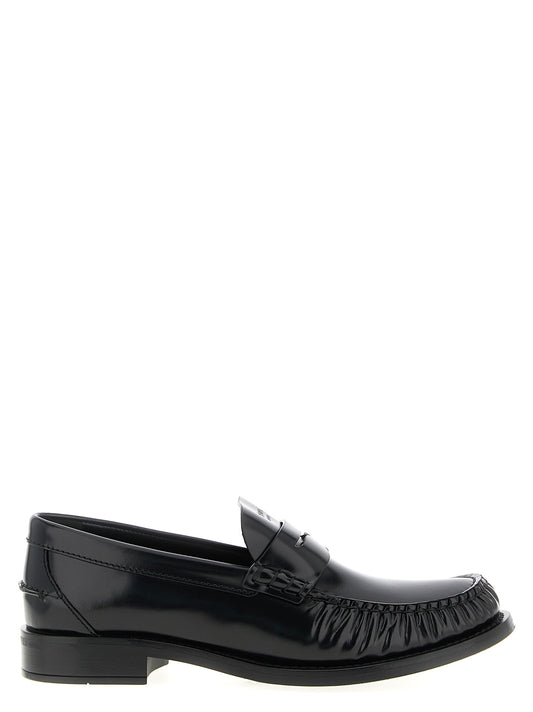 Mustat vasikannahkaiset slip-on-loaferit