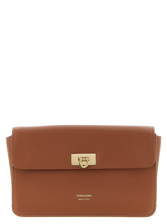 Ruskea vasikannahkainen clutch-laukku
