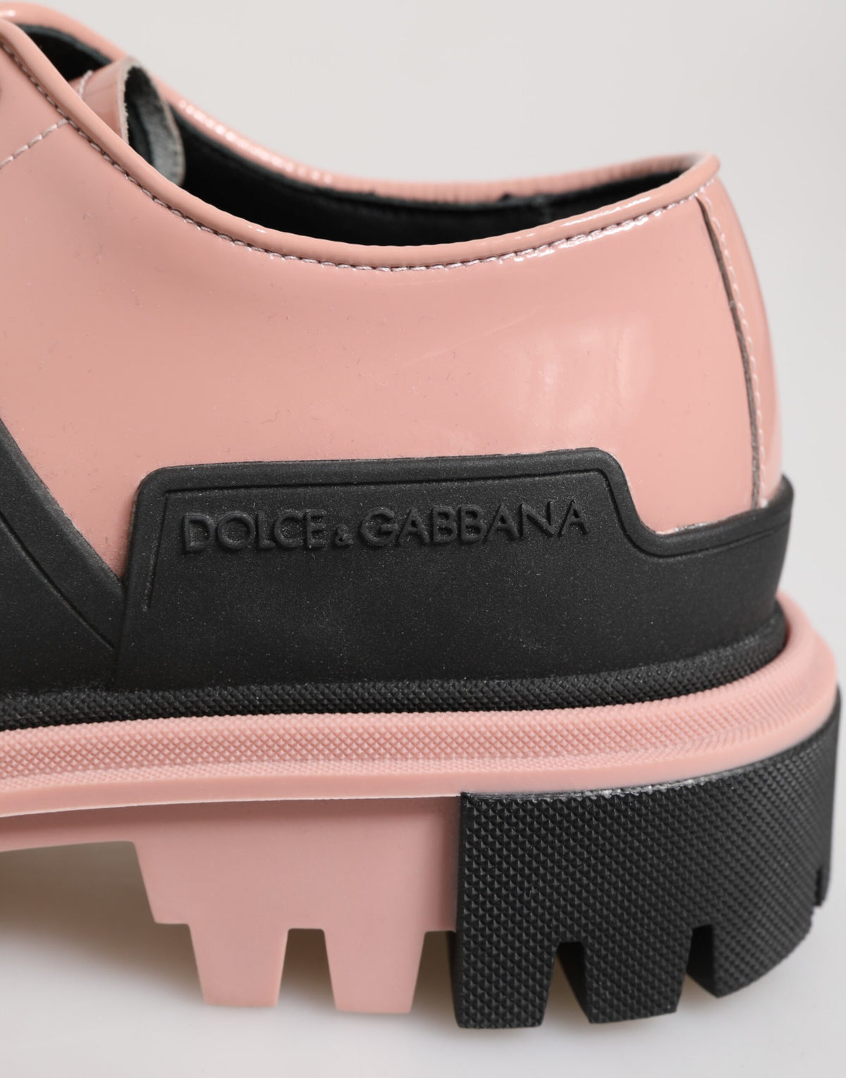 Light Powder Pink Black Leather Lace-Up Shoes